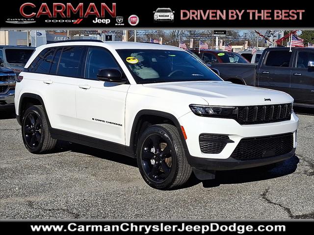 2023 Jeep Grand Cherokee Altitude 4x4 2023 Jeep Grand Cherokee Altitude 4x4