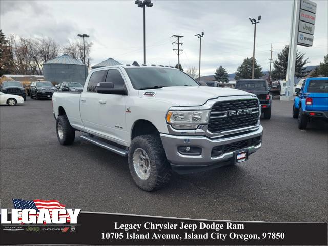 2022 RAM 3500 Big Horn Crew Cab 4x4 8 Box