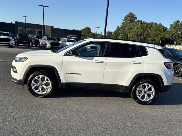 2025 Jeep Compass Latitude 4x4 2025 Jeep Compass Latitude 4x4