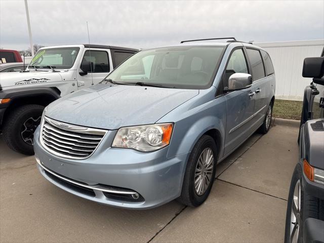 2013 Chrysler Town and Country Touring-L