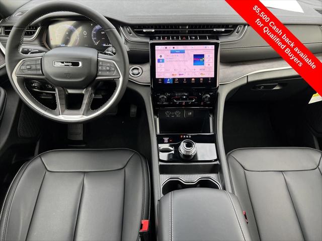 2025 Jeep Grand Cherokee GRAND CHEROKEE L LIMITED 4X4