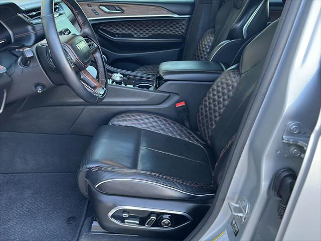 2023 Jeep Grand Cherokee L Summit 4x4