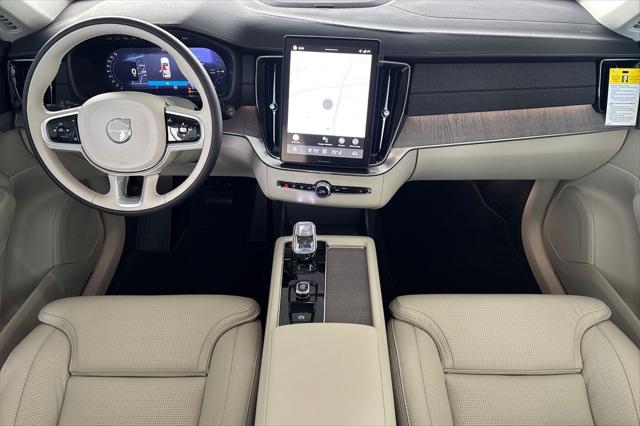 2026 Volvo XC90 Plug-In Hybrid Ultra, T8 AWD, Electric/Gasoline, Bright, 7 Seats