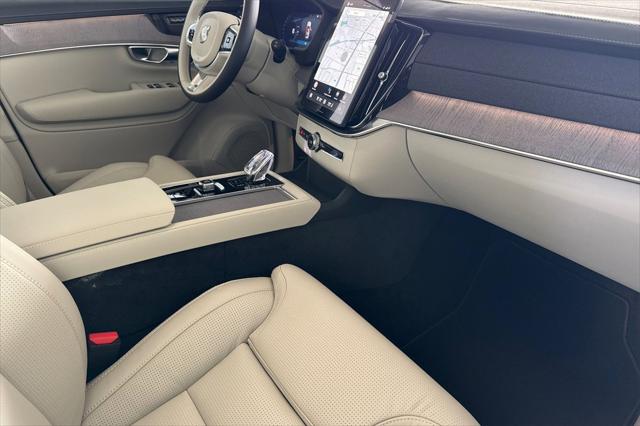 2026 Volvo XC90 Plug-In Hybrid Ultra, T8 AWD, Electric/Gasoline, Bright, 7 Seats