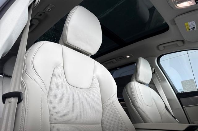 2026 Volvo XC90 Plug-In Hybrid Ultra, T8 AWD, Electric/Gasoline, Bright, 7 Seats