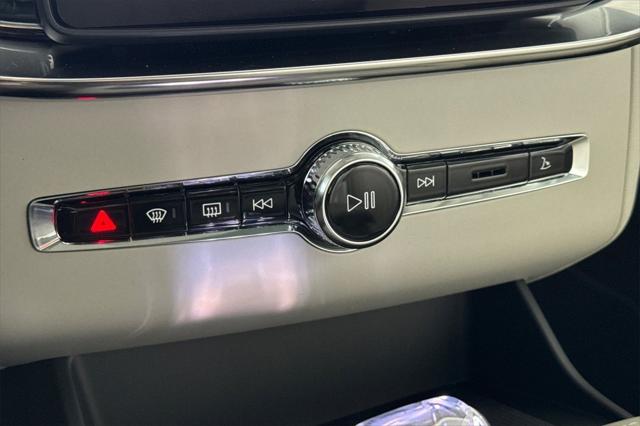 2026 Volvo XC90 Plug-In Hybrid Ultra, T8 AWD, Electric/Gasoline, Bright, 7 Seats