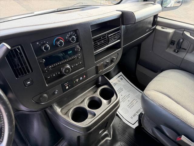 2016 GMC Savana 3500 LS