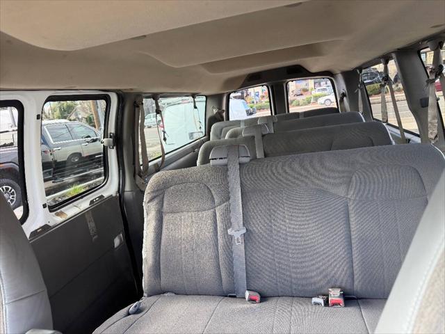 2016 GMC Savana 3500 LS