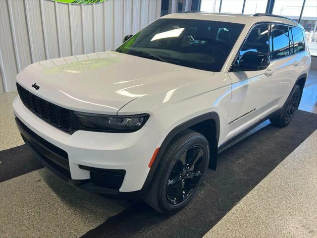2023 Jeep Grand Cherokee L Altitude 4x4 for sale in Omaha, NE