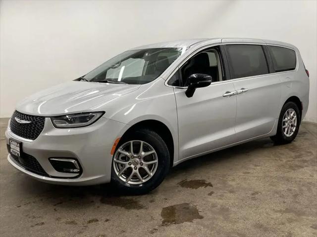 2024 Chrysler Pacifica Touring L for sale in Portland, OR