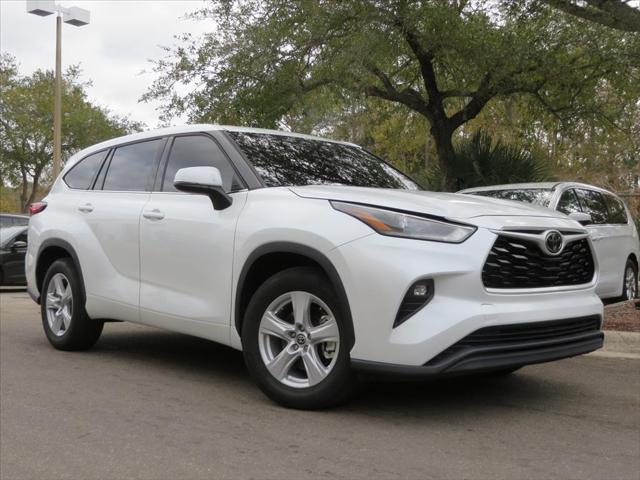 2022 Toyota Highlander LE
