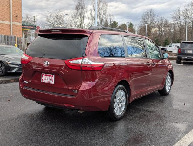 2017 Toyota Sienna XLE Premium 7 Passenger