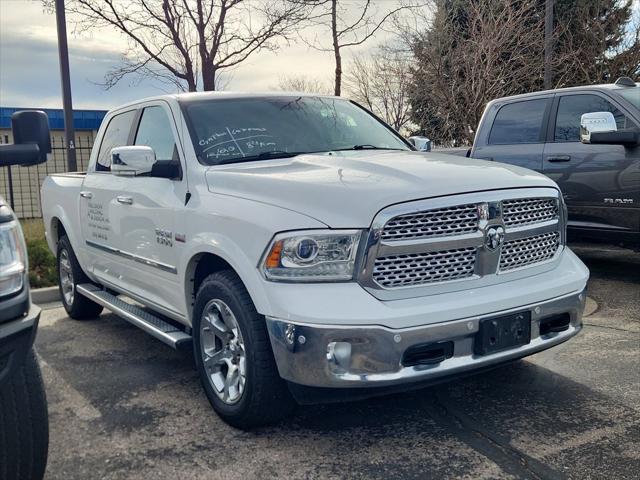 2017 RAM 1500 Laramie Crew Cab 4x4 57 Box