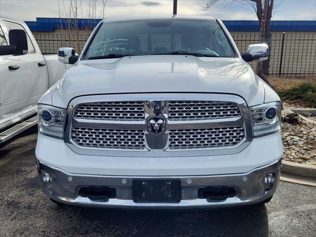 2017 RAM 1500 Laramie Crew Cab 4x4 57 Box