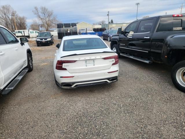 2020 Volvo S60 T6 R-Design 2020 Volvo S60 T6 R-Design