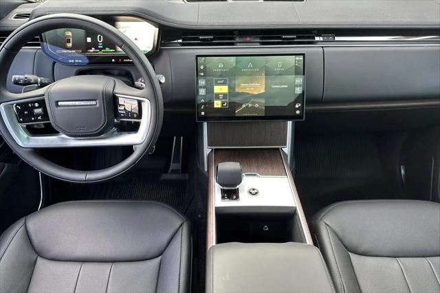 2025 Land Rover Range Rover P550e SE