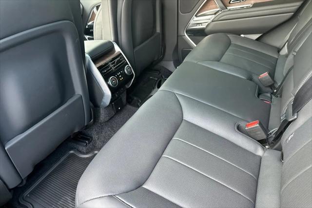2025 Land Rover Range Rover P550e SE