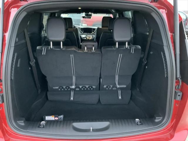 2026 Chrysler Voyager LX