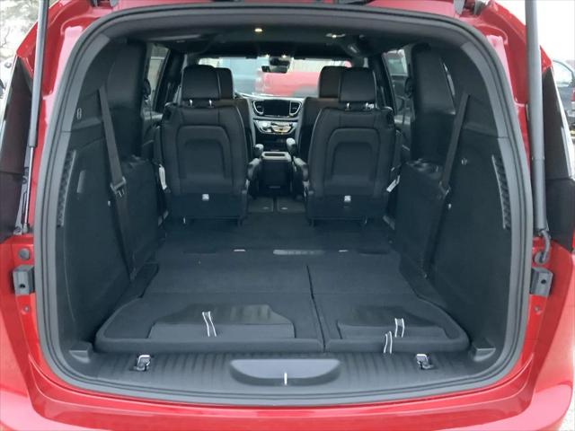 2026 Chrysler Voyager LX