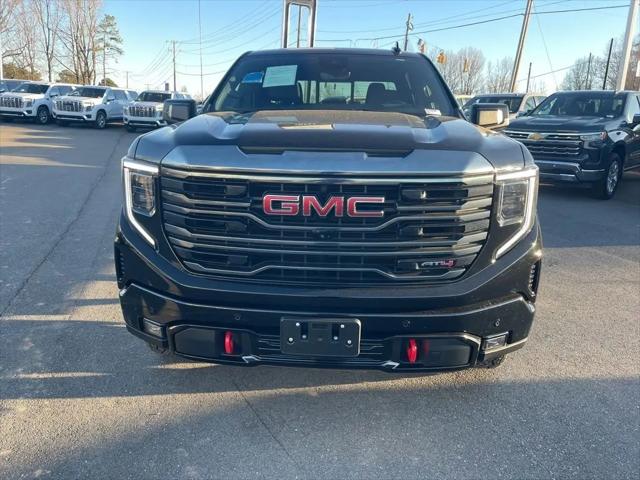 2024 GMC Sierra 1500 4WD Crew Cab Short Box AT4