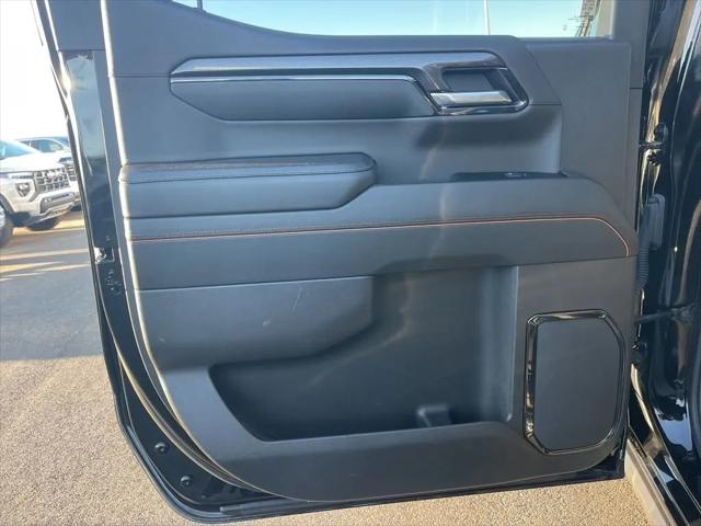 2024 GMC Sierra 1500 4WD Crew Cab Short Box AT4