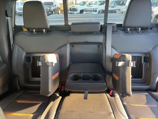2024 GMC Sierra 1500 4WD Crew Cab Short Box AT4