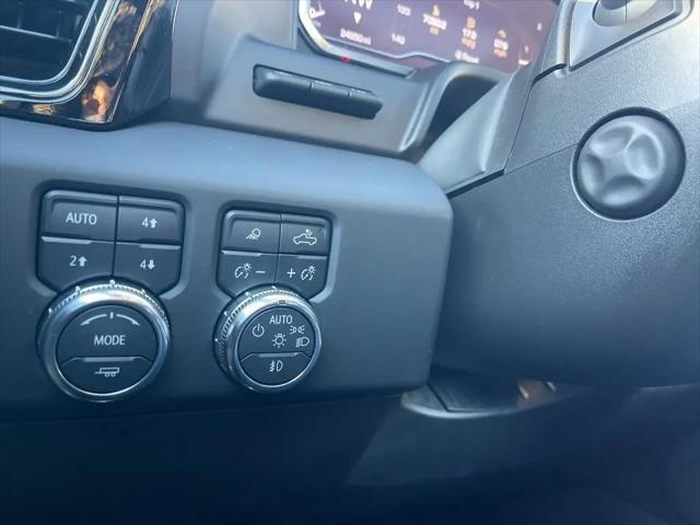 2024 GMC Sierra 1500 4WD Crew Cab Short Box AT4
