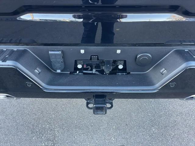2024 GMC Sierra 1500 4WD Crew Cab Short Box AT4