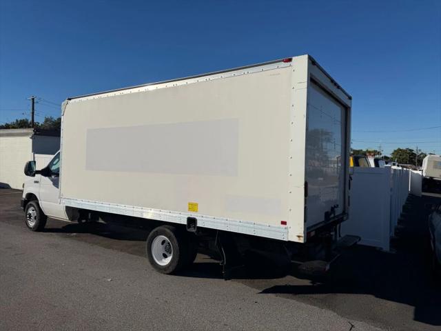 2017 Ford E-350 Cutaway Base