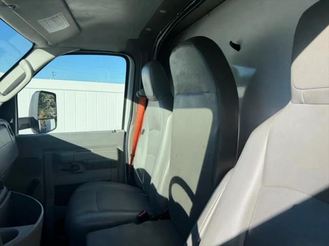 2017 Ford E-350 Cutaway Base