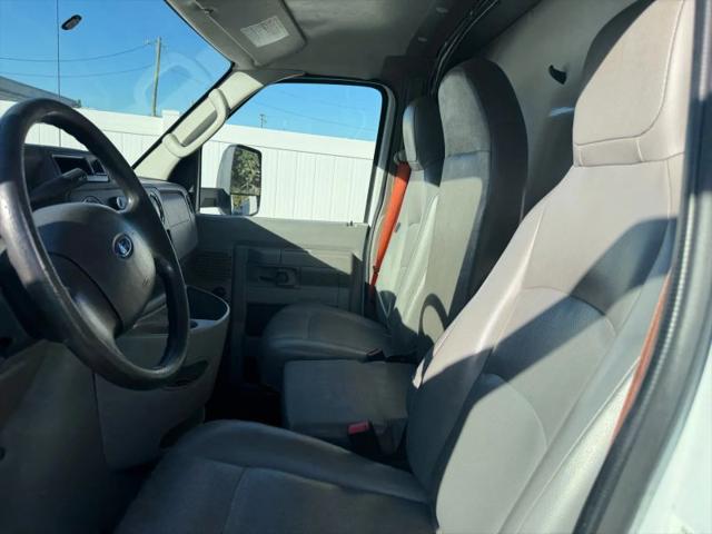 2017 Ford E-350 Cutaway Base