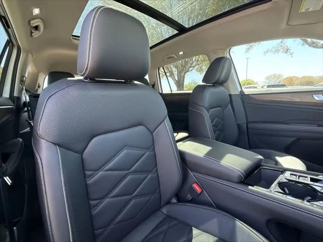 2026 Volkswagen Atlas SE with Technology
