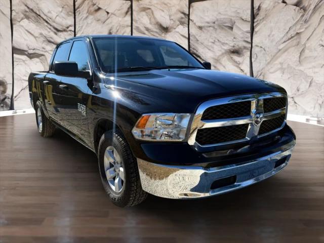 2022 Ram 1500 Classic SLT Crew Cab 4x2 5'7" Box