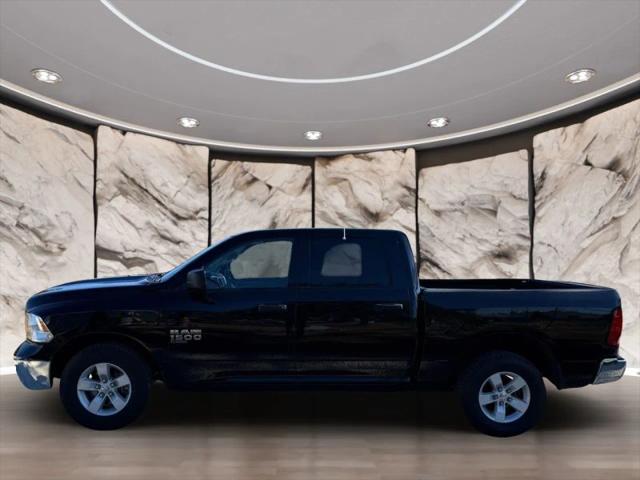 2022 Ram 1500 Classic SLT Crew Cab 4x2 5'7" Box