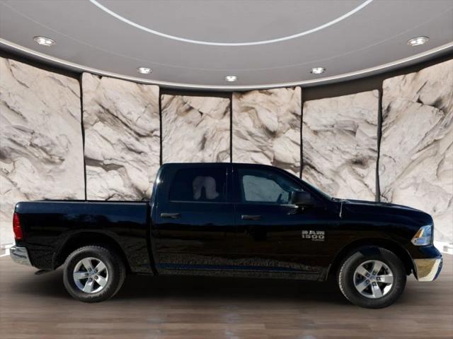 2022 Ram 1500 Classic SLT Crew Cab 4x2 5'7" Box