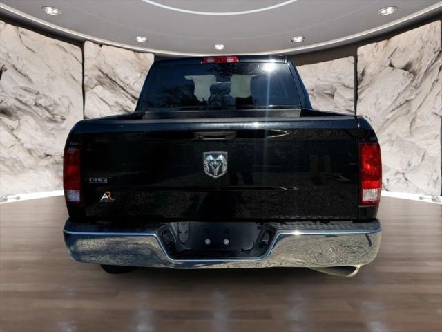 2022 Ram 1500 Classic SLT Crew Cab 4x2 5'7" Box