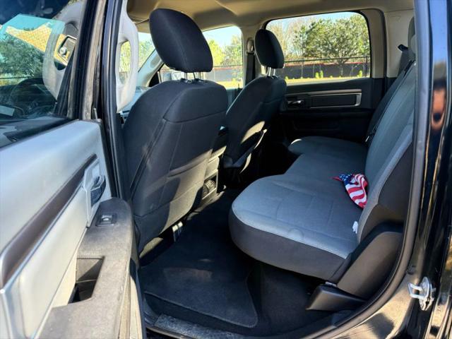 2022 Ram 1500 Classic SLT Crew Cab 4x2 5'7" Box