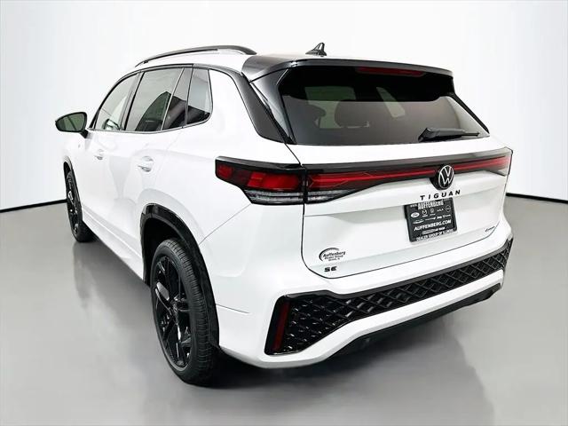 2026 Volkswagen Tiguan SE R-Line Black