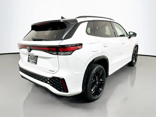 2026 Volkswagen Tiguan SE R-Line Black