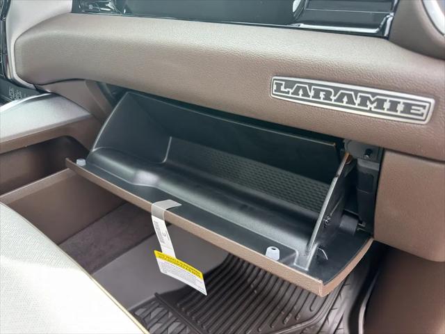 2026 Ram 1500 Laramie Crew Cab 4x4 5'7" Box