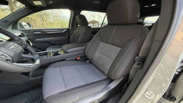 2026 GMC Acadia Elevation FWD
