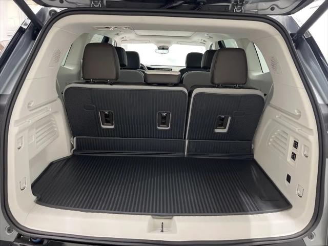 2026 GMC Acadia Denali FWD