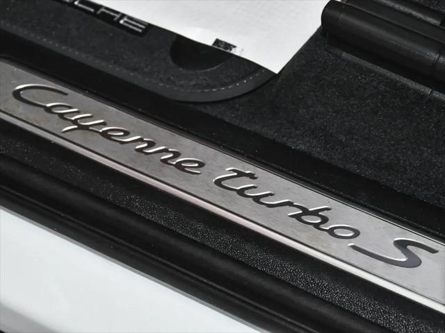 2023 Porsche Cayenne E-Hybrid Turbo S