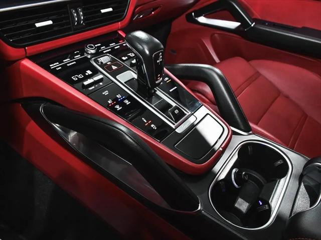 2023 Porsche Cayenne E-Hybrid Turbo S