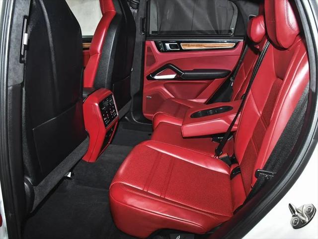 2023 Porsche Cayenne E-Hybrid Turbo S