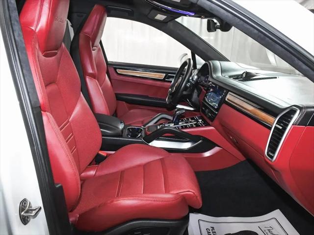2023 Porsche Cayenne E-Hybrid Turbo S