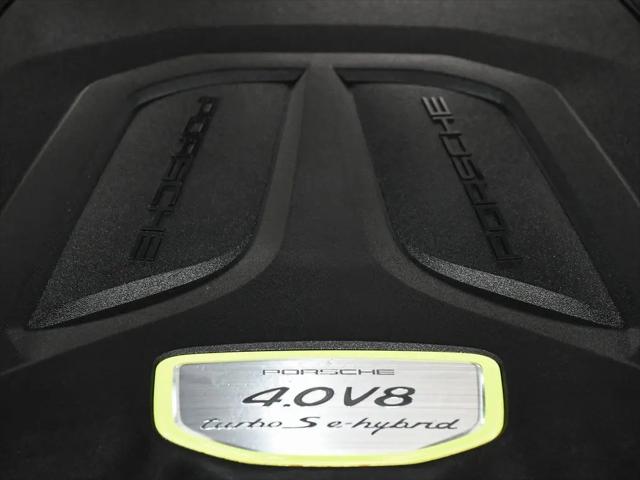 2023 Porsche Cayenne E-Hybrid Turbo S