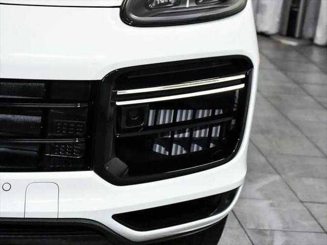 2023 Porsche Cayenne E-Hybrid Turbo S