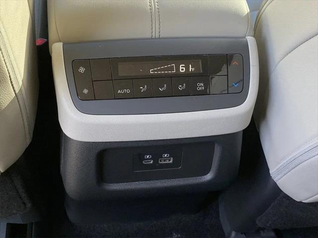 2025 Nissan Pathfinder SL FWD