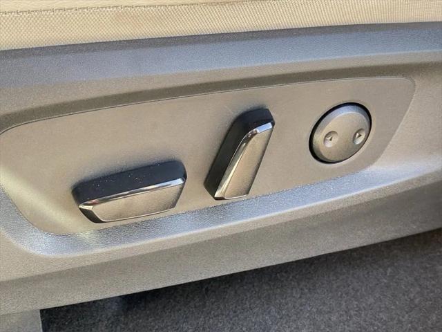 2025 Nissan Pathfinder SL FWD